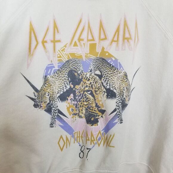 Daydreamer Women  Def Leppard On The Prowl Graphic Sweatshirt Sz S Ivory - Picture 4 of 7